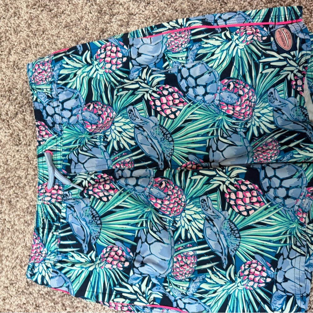 Vineyard Vines Pineapple Print Swim Shorts